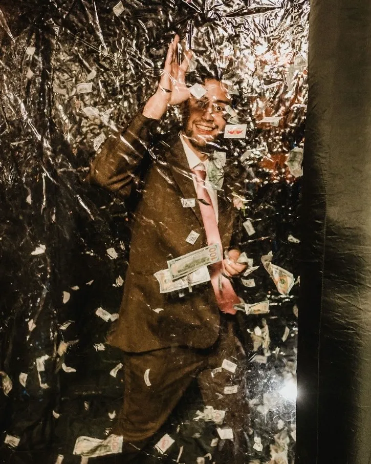 Cash Tornado · Imagen