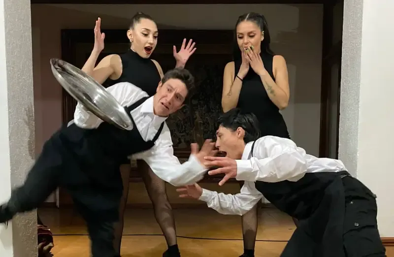 Waitress Dance por Stellar Eventos