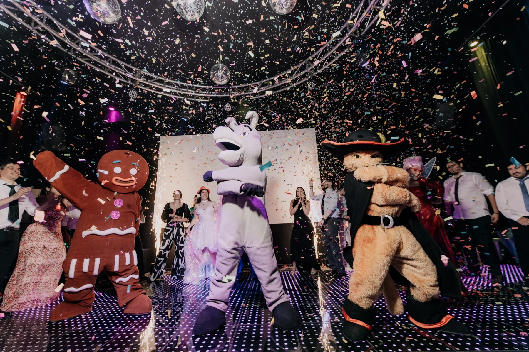 Yo quiero un Heroe por Stellar Eventos